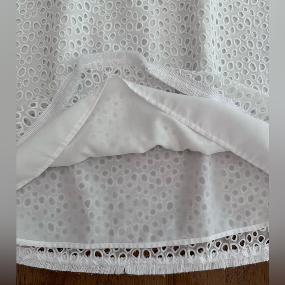 Lilly Pulitzer Lillette Cold Shoulder Top S Resort White Eyelet Crinkle Chiffon - Picture 5 of 12